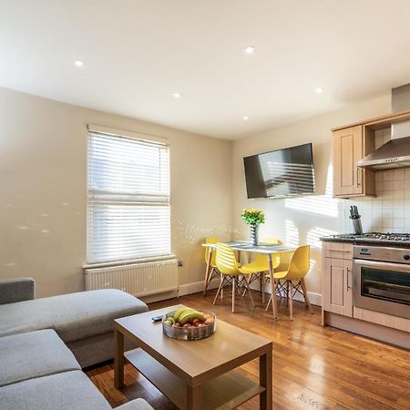 One Bedroom Flat In Bush Hill Park Енфілд Екстер'єр фото