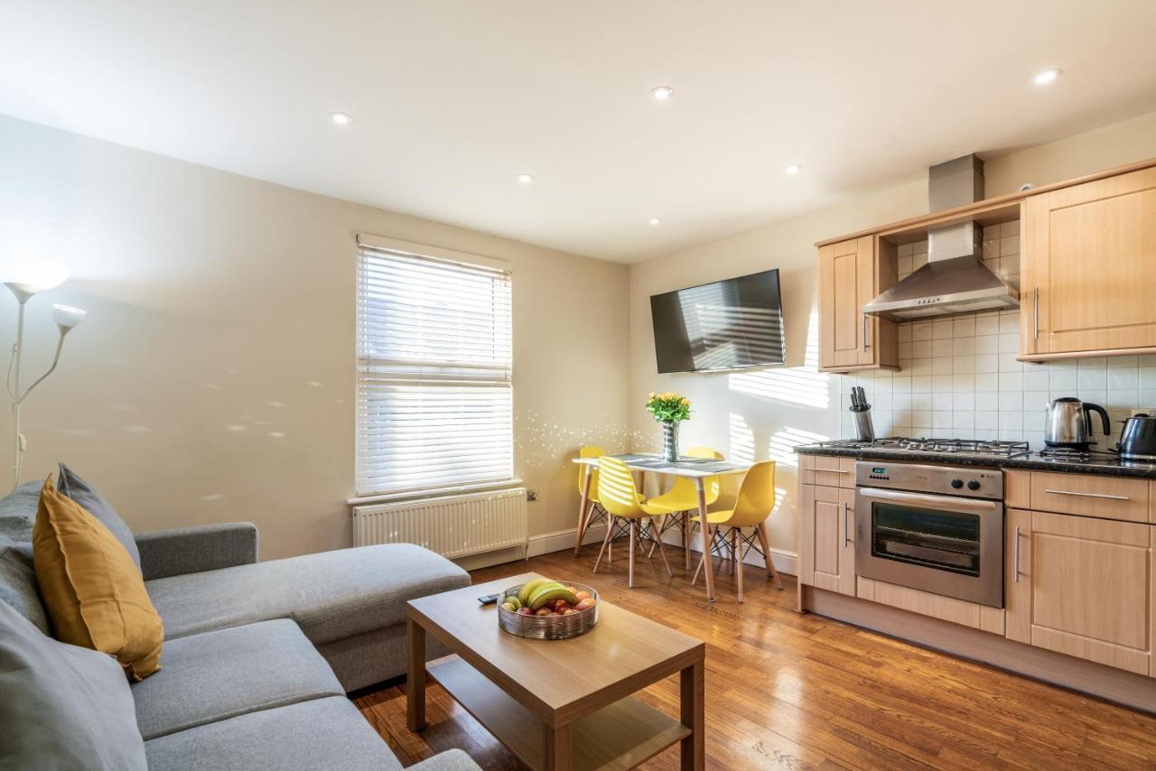 One Bedroom Flat In Bush Hill Park Енфілд Екстер'єр фото